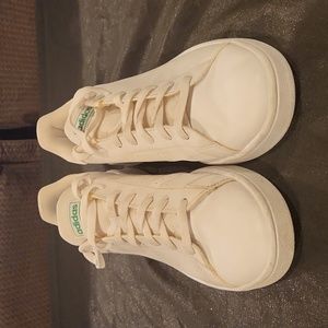 Men's Adidas sneakers size 11